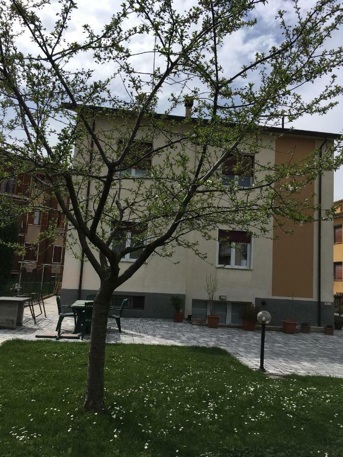 Appartamenti Francesco Пескиера дел Гарда Екстериор снимка